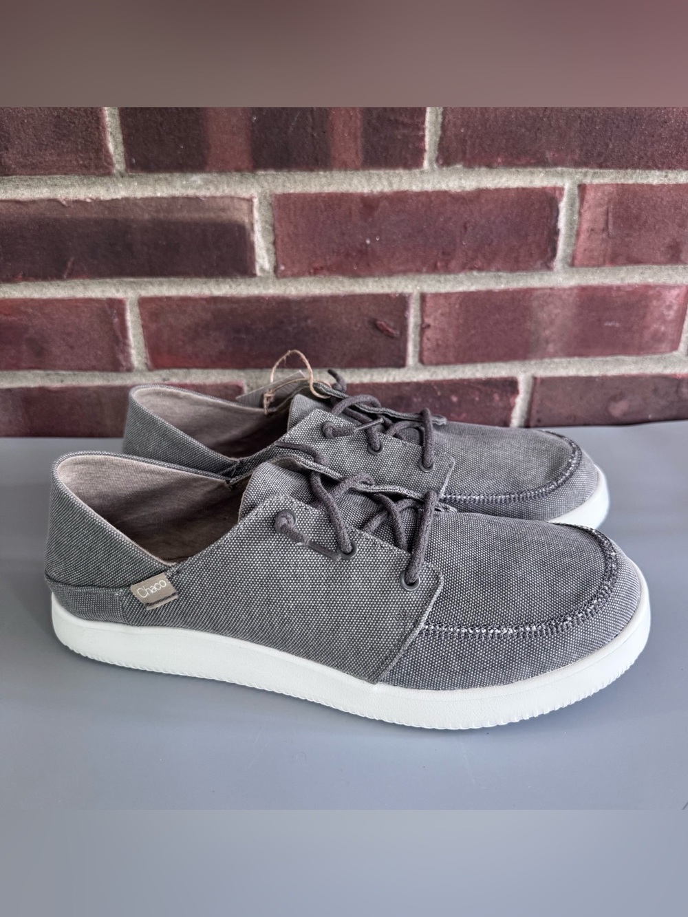 Chaco Chillos Mens US 10 Gray Canvas Sneakers Luvseat Casual Boat Shoes NWT. In